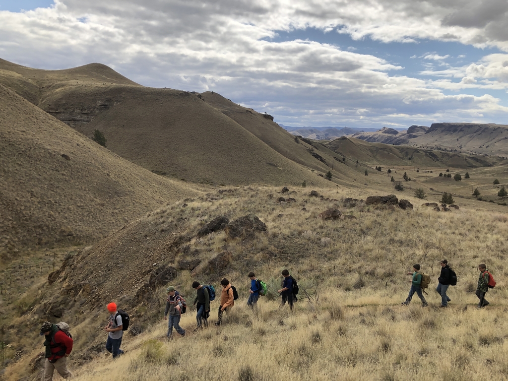Hiking through the fossil beds